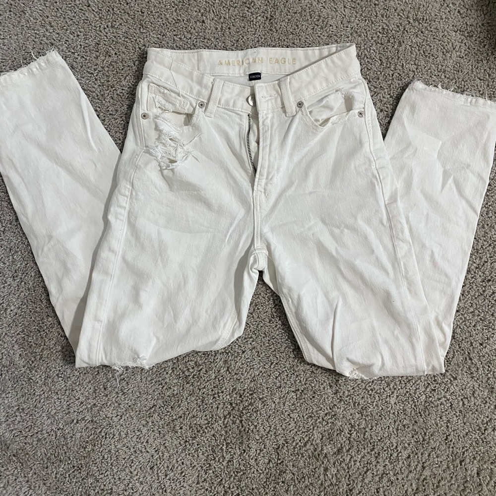 American Eagle White Distressed Jeans